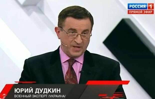 В Киеве напрасно думают, что задачу занятия Крыма украинской армией облегчат обещания передать полуостров...