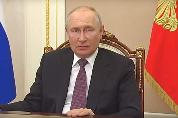 Президент РФ ответил на вопрос журналиста Карлсона о судьбе американского доллара