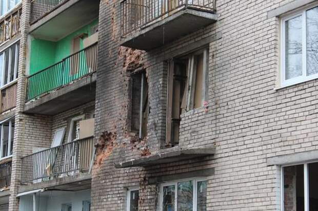 Ремонт пострадавших от атаки БПЛА квартир на Пискаревском проспекте завершается