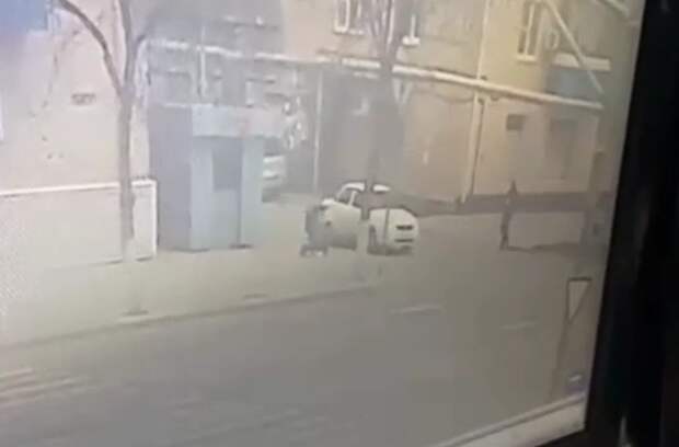 На Кубани школьницы на электросамокате устроили ДТП: одна из девочек пострадала