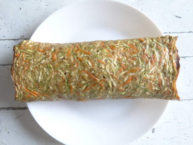 Мой обалденный мясной рулет. Лепёшку-основу готовлю из кабачков и моркови и это просто находка