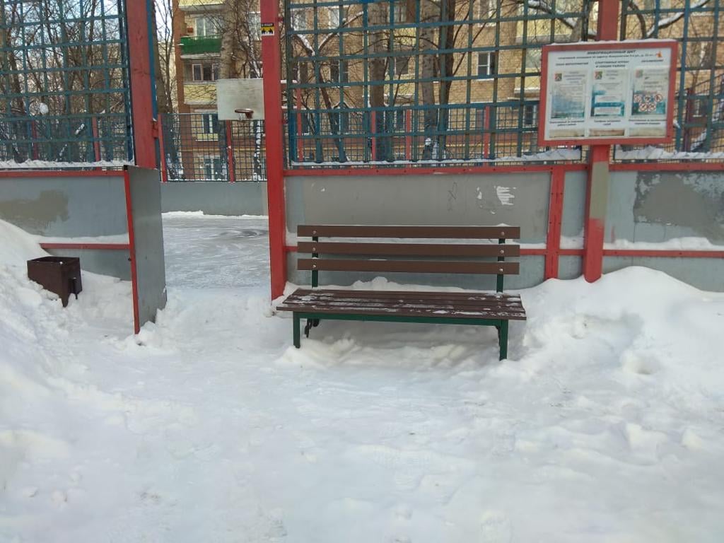 В Южнопортовом проверили состояние льда на дворовых катках