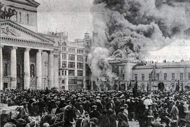 150 лет назад был крупный пожар на Театральной площади в Москве