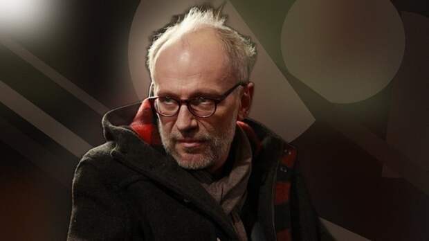 «Я люблю его»: 23-летняя Алина Михайлова вышла замуж за 59-летнего Александра Гордона