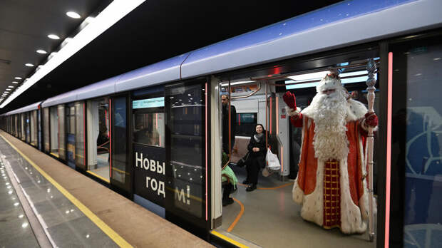 Собянин рассказал о работе метро и парковок в новогодние праздники