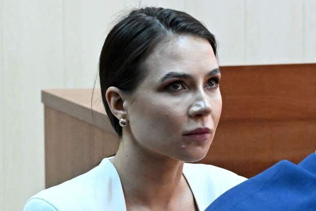 Визажистка Чумак подала в суд на Лерчек после покупки курса блогерши