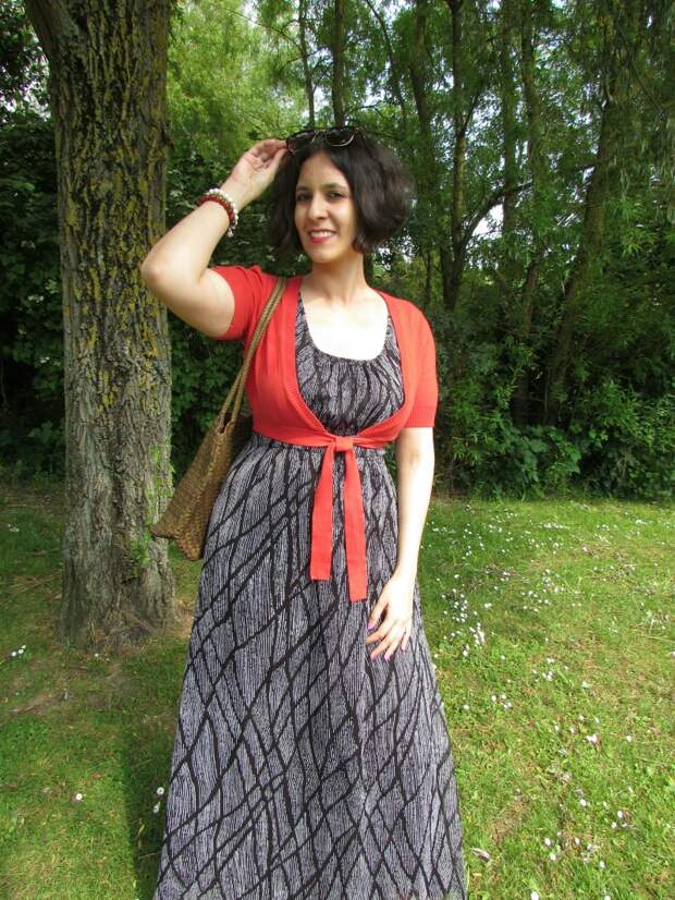 How to style a maxi dress for a casual look How to style a maxi dress for a casual look