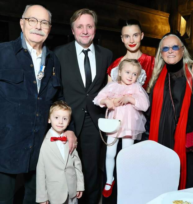 Никита Михалков отпраздновал 80-летие в кругу семьи