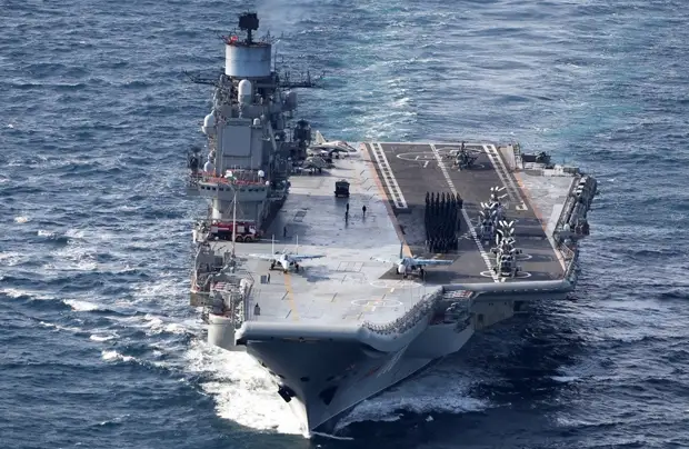 Самые лучшие авианосцы в мире. На чьей стороне перевес?