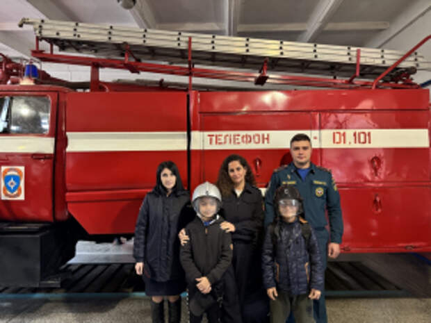 Сотрудники МВД и МЧС Дигорского района Северной Осетии организовали для школьников познавательную экскурсию