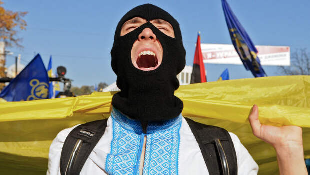 У здания генштаба ВСУ прошел митинг с призывом установить сроки военной службы