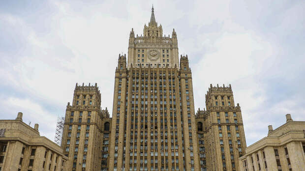 МИД РФ исключил причастность России к повреждению посольства Катара в Киеве