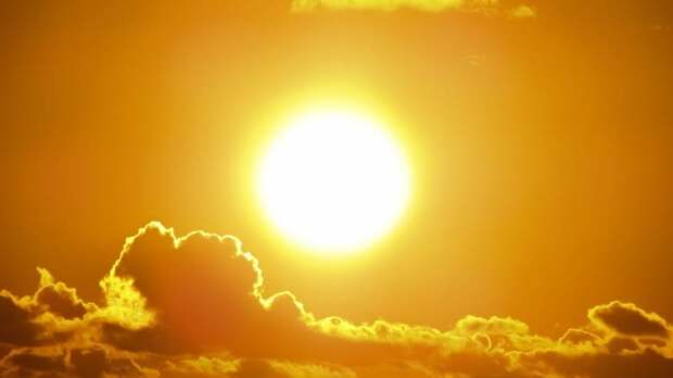 Опасность удара по Земле тяжелыми частицами Солнца: что нужно знать