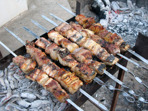 Sturgeon_Kebab_(2887202689)