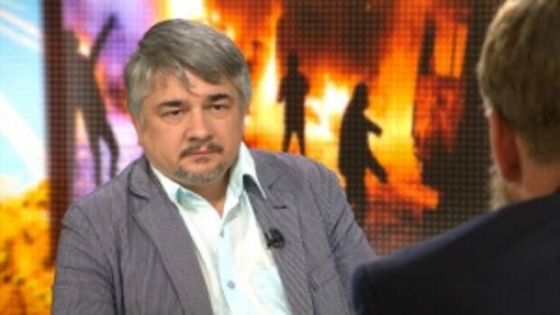 Ищенко пояснил, что хотят получить от нового правительства Украины Ахметов и Коломойский