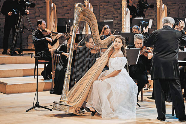 Софья Кипрская: Арфа - мистический инструмент