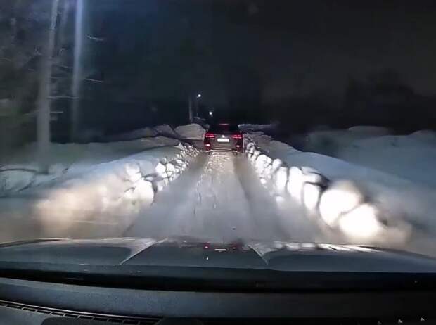 В Ярославской области пьяная женщина протаранила машину ДПС и попыталась сбежать