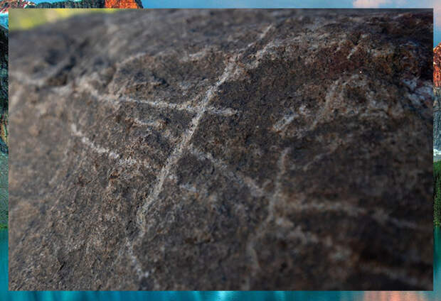 Резные фигурки датируются периодом от 300 до 1800 лет назад, с вероятным возрастом около 1000 лет.
