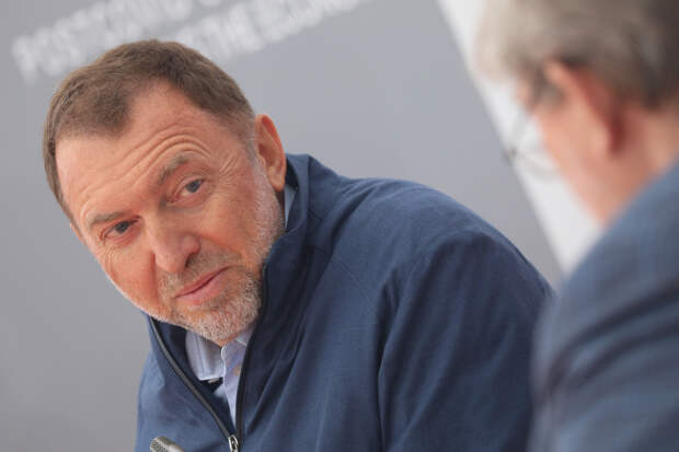 "Давно россиян так открыто не называли рабами и холопами". Цыганова ответила Дерипаске на его "6 дней в неделю по 12 часов"