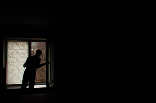 Жителю Улан-Удэ по ошибке отключили свет в квартире на два месяца