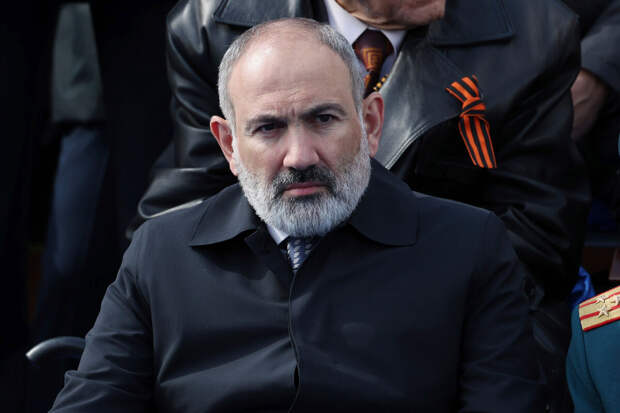 Пашинян заявил Путину, что не приедет на Парад Победы из-за предвыборной кампании