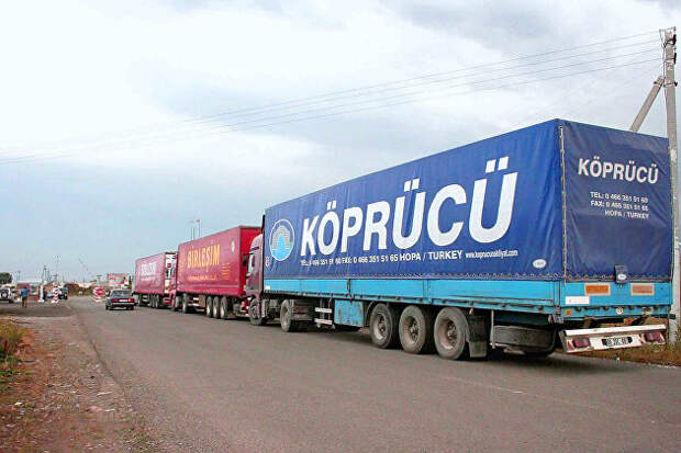 На границе Белоруссии и ЕС образовалась крупная пробка