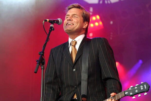 Певец Дитер Болен осудил власти ФРГ за отказ от прямого диалога с Путиным