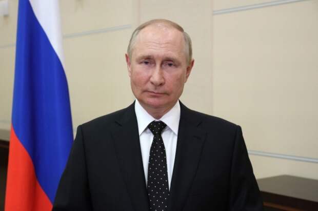 Путин выступает с речью в Кремле