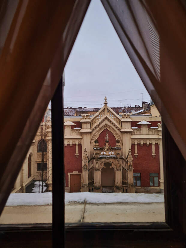 Фото: Парадная гостья