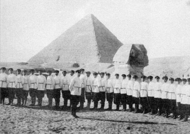 Bigpicture.ru 22 архивных фотографии, которые возможно вас удивятхор донских казаков им. атамана платова на гастролях в египте. 1930 гг