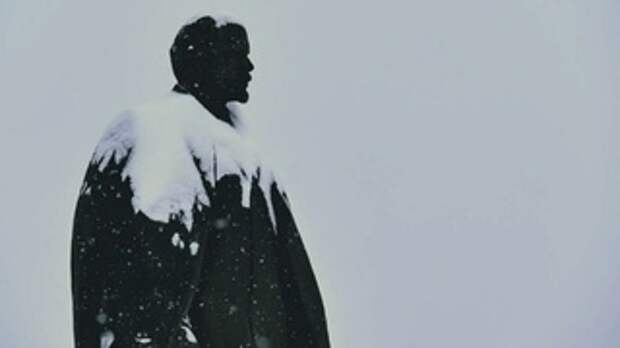 Памятник Ленину на площади Советов в Барнауле / Фото: amic.ru