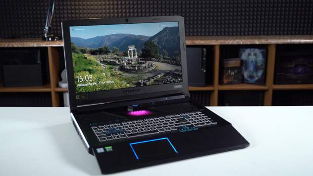 Дорого, но очень интересно. Helios 700 — ноутбук со сдвигающейся клавиатурой, встроенным геймпадом и 8-ядерным Core i9