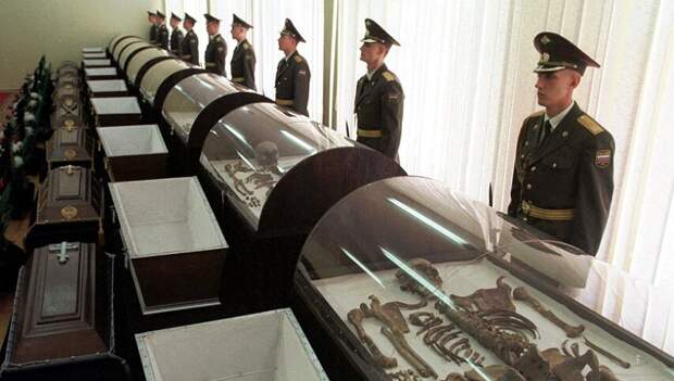 РПЦ не признала найденные останки принадлежащими Николаю II и его семье