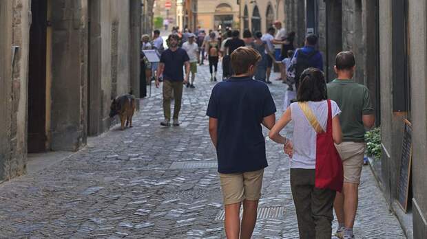 Посол РФ в Италии рассказал об отношении простых граждан к русским