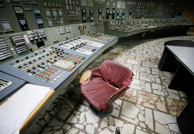Пульт управления третьим реактором чернобыльской АЭС