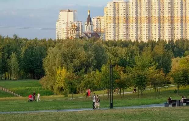 В Митине начали благоустраивать бульвары