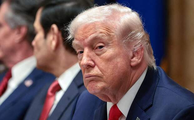 Трамп заявил об отзыве сертификации всех канадских самолетов