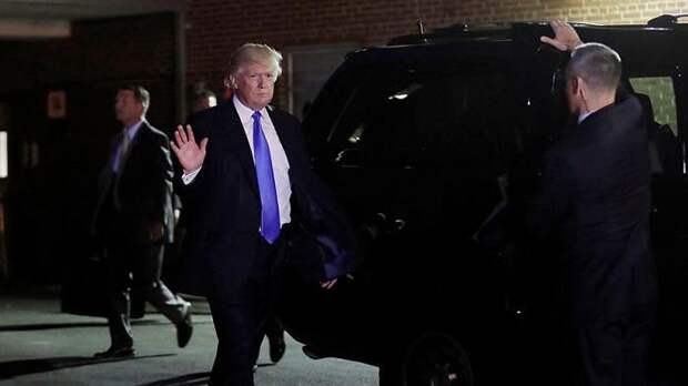 Трамп указал пальцем, кого благодарить, что мир стоит на грани войны Трамп: за плохие отношения с РФ благодарите Конгресс