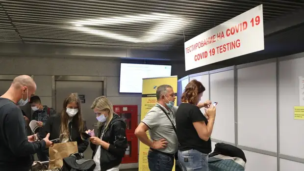 В Совфеде напомнили о необходимости сдать тест после возвращения из-за границы