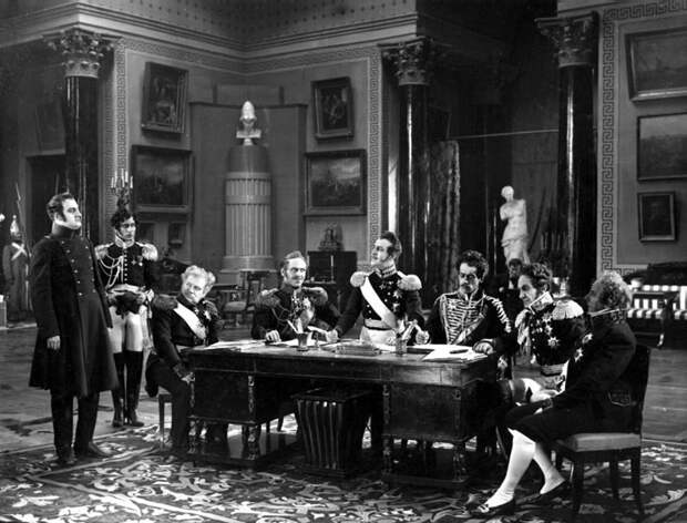В советском фильме «Декабристы», снятом ещё в 1926 году, мятежники на допросах ведут себя дерзко и отказываются выдавать товарищей