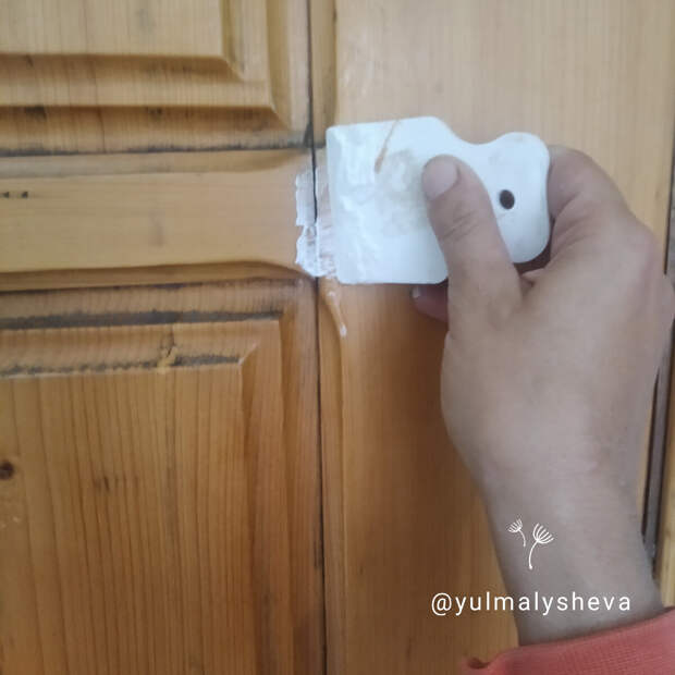 Как перекрасить старую лакированную дверь (не шкуря и не снимая лак)