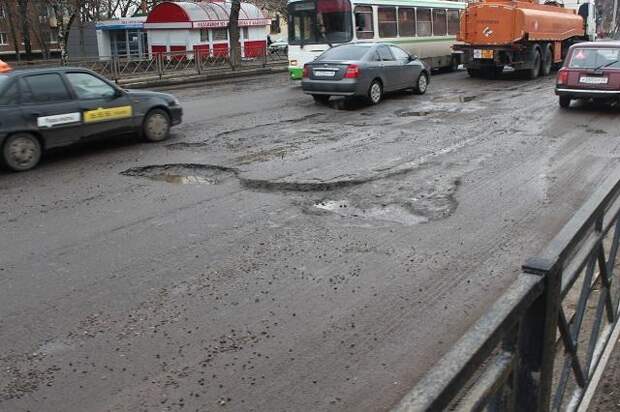 В Тамбове на улице Астраханской парализовано движение