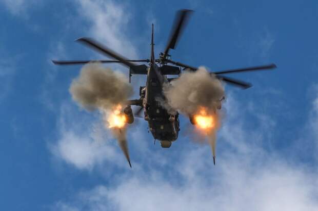 Боевой вертолёт, пуск ракет, фото Минобороны РФ