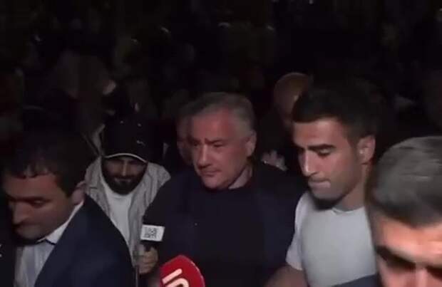 Лидер оппозиционной партии Армении выплатил беспрецедентный залог