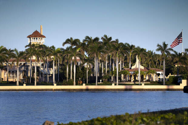 Агенты Секретной службы США застрелили вооруженного мужчину, проникшего в поместье Трампа