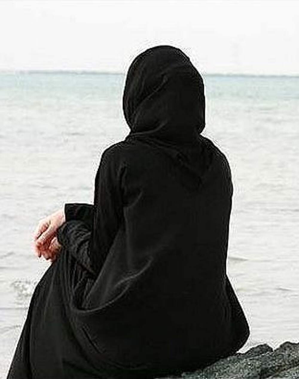 фото мусульманки в хиджабе со спины