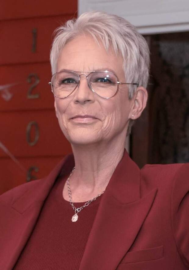 Jamie Lee Curtis attends the photocall of "The Halloween Ends Experience" 