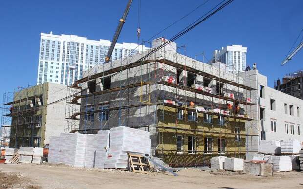 Мэр Сорокина проконтролировала строительство детсада в Кальном