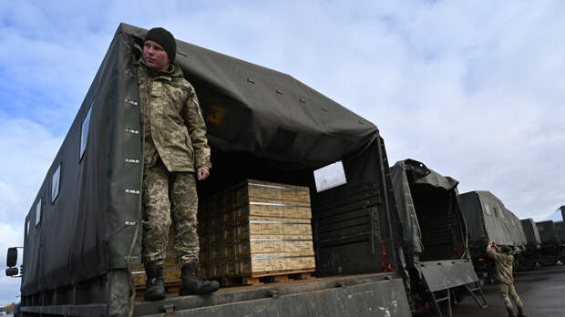 Сенатор Ковитиди осудила решение США передать Киеву дальнобойные снаряды GLSDB
