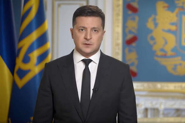 Зеленский объявил о введении военного положения во всей Украине